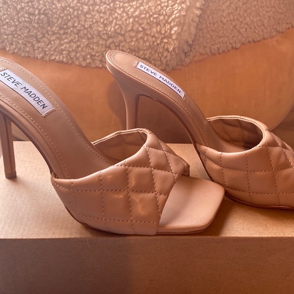 Steve Madden Signify Natural Heels - Picture 1 of 4